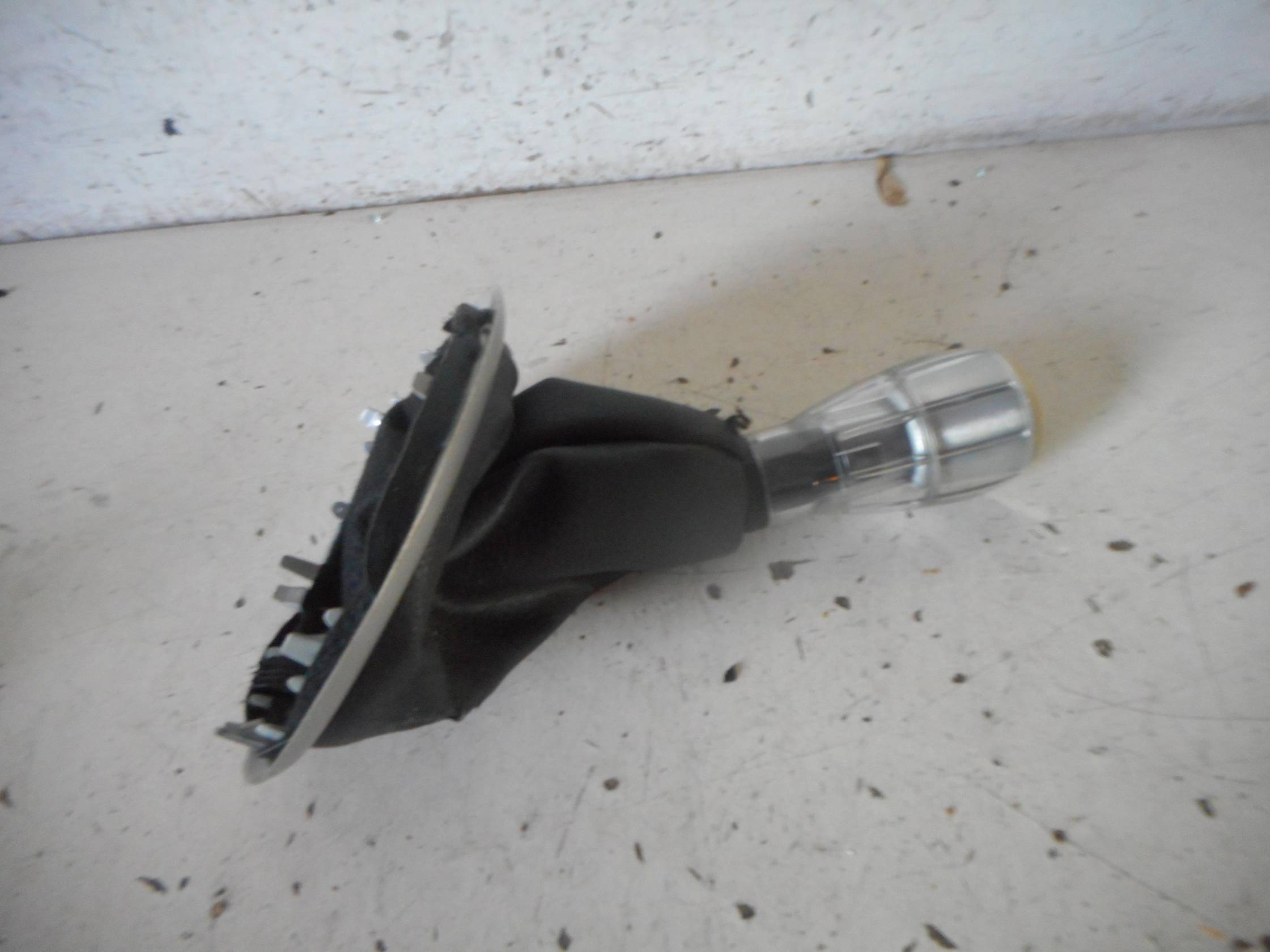 Cuffia con pomello cambio